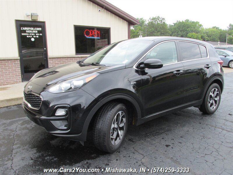 Used 2020 Kia Sportage LX w/ LX Popular Package AWD/4WD image 3