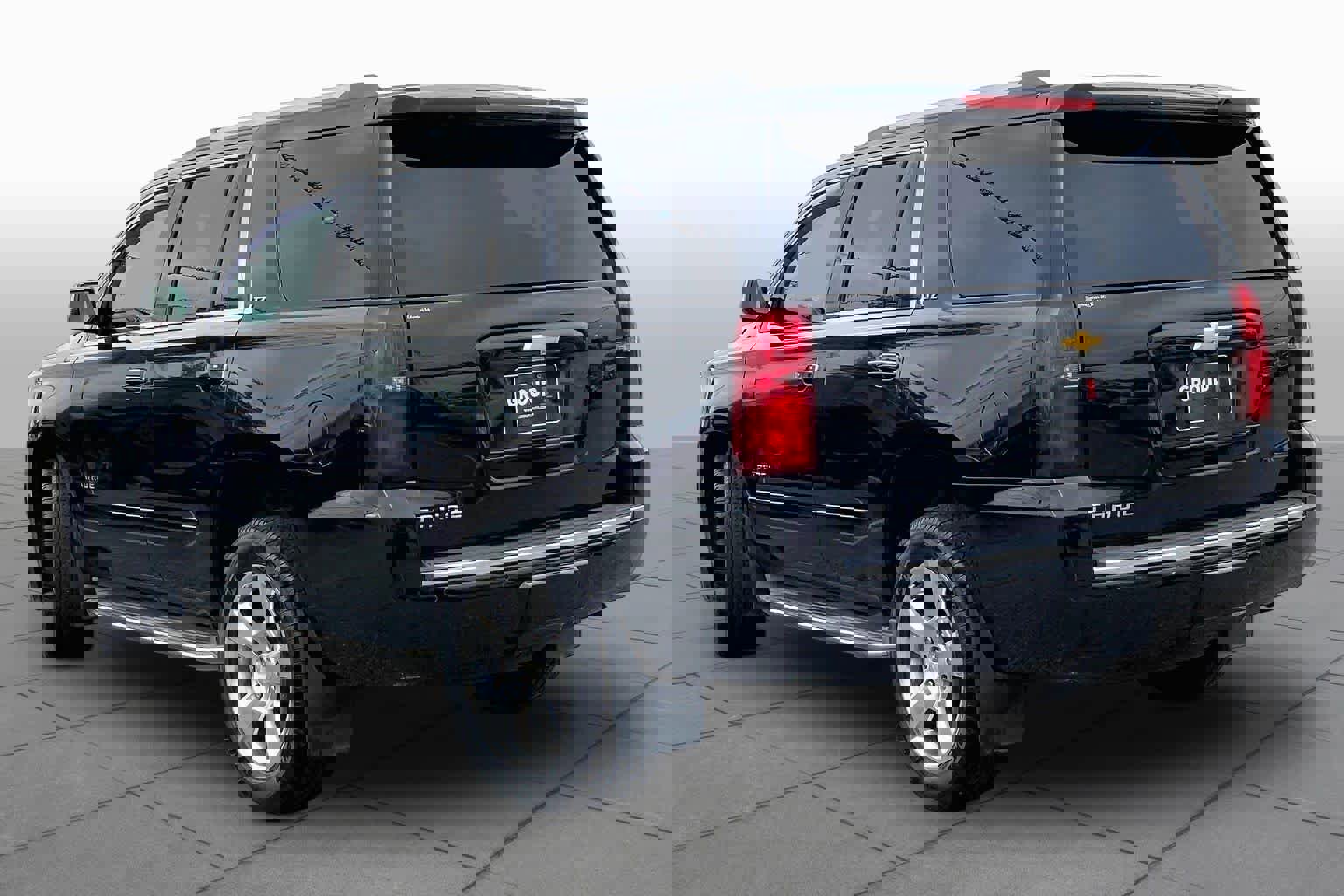 Used 2015 Chevrolet Tahoe LTZ RWD image 12