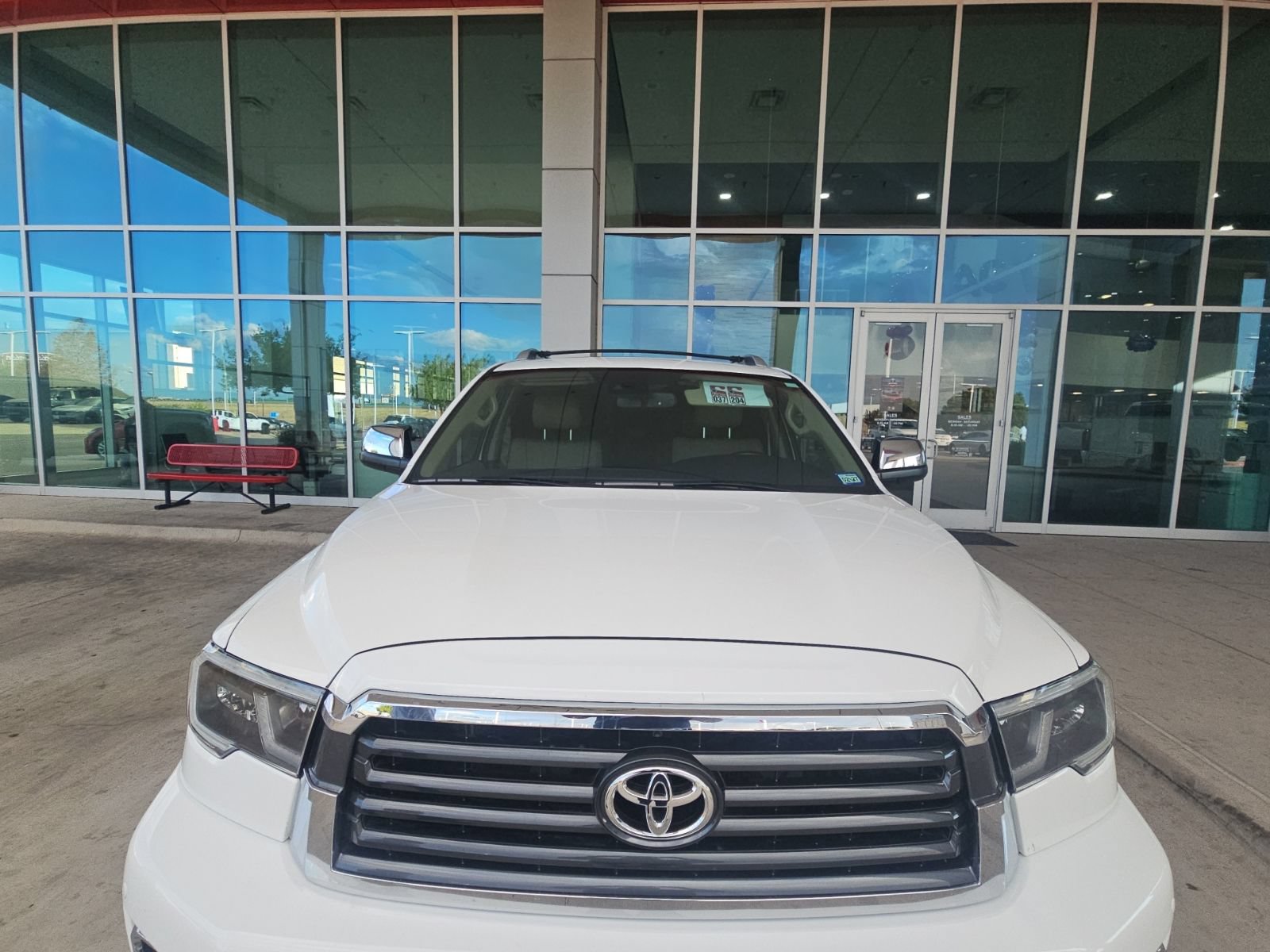 Used 2019 Toyota Sequoia Limited w/ Safety & Convenience Package RWD image 21