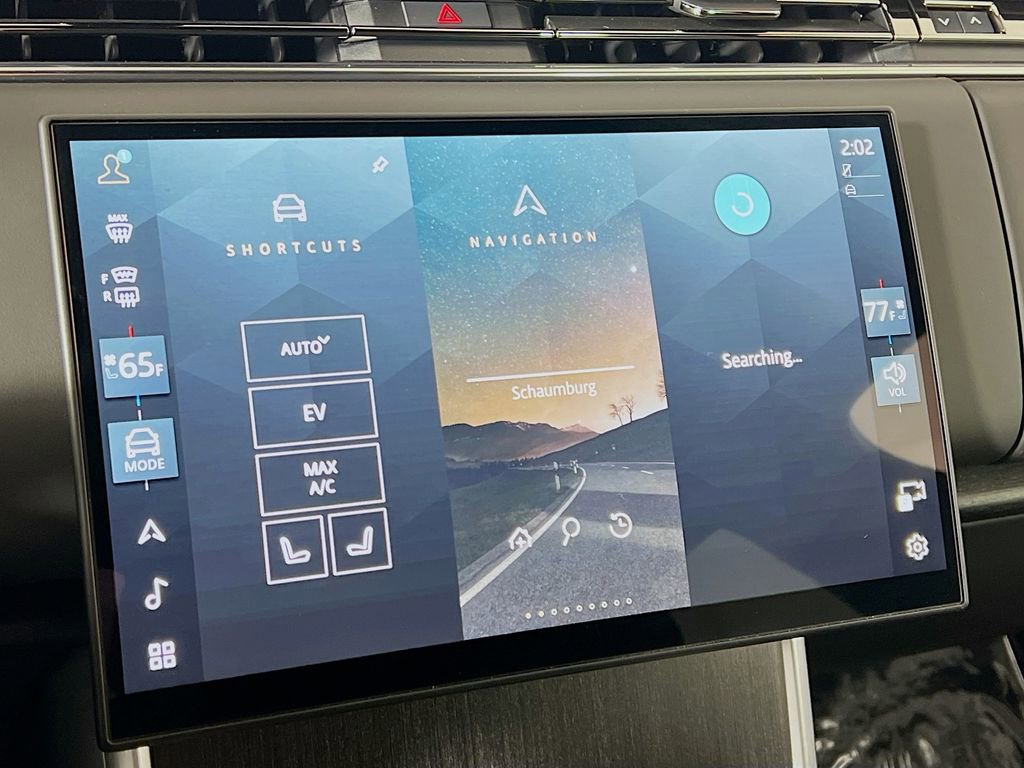 Used 2025 Land Rover Range Rover SE AWD/4WD image 15