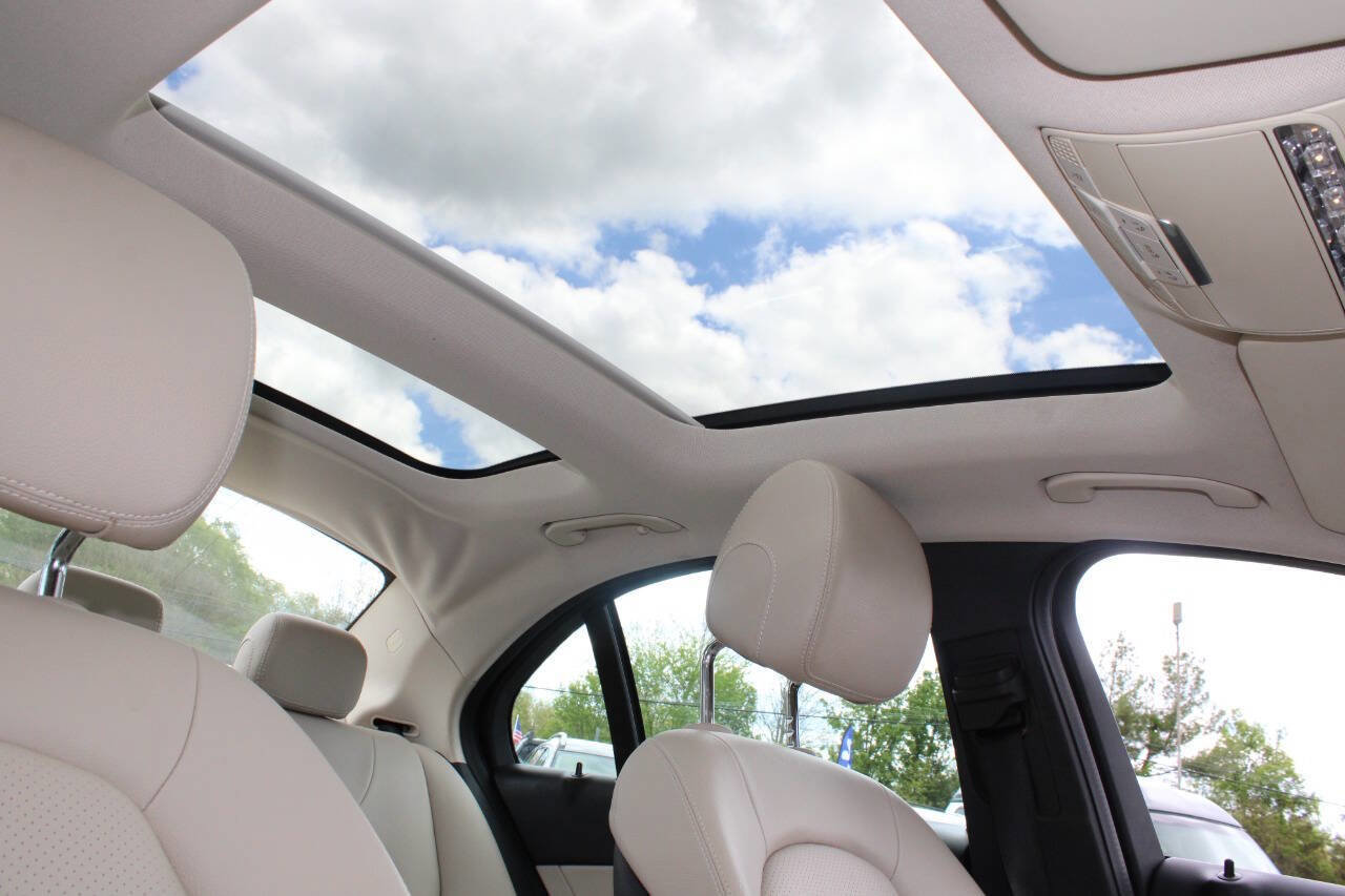 Used 2017 Mercedes-Benz C 300 4MATIC Sedan image 20