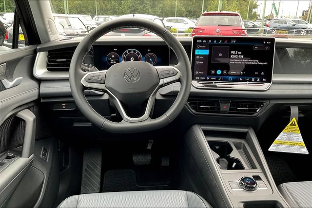 New 2025 Volkswagen Tiguan SE AWD/4WD image 18