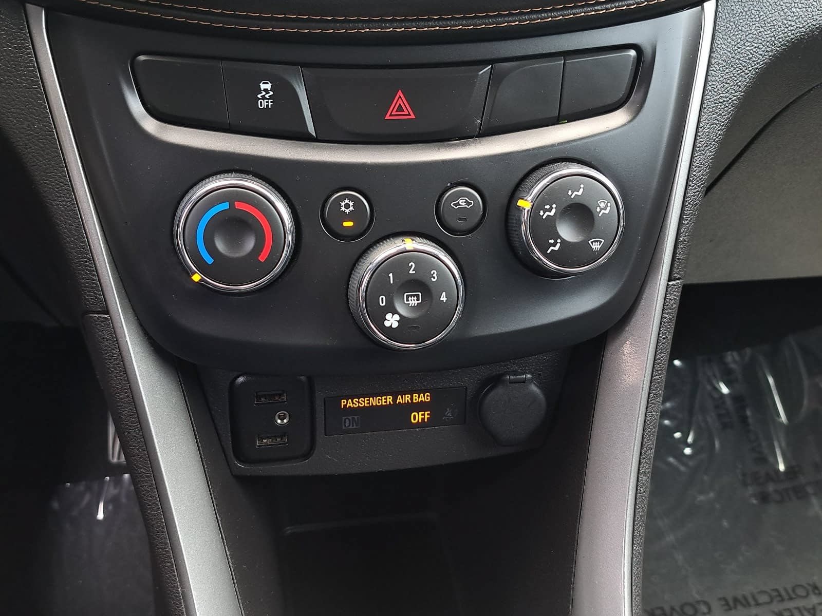 Used 2018 Chevrolet Trax LT w/ Redline Edition FWD image 23