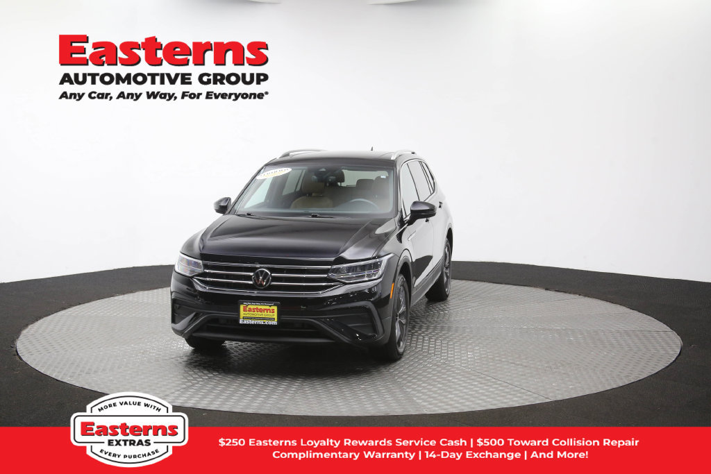 Used 2023 Volkswagen Tiguan SE AWD/4WD image 55