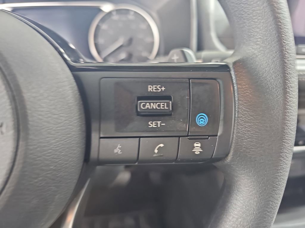 Used 2023 Nissan Rogue SV image 23