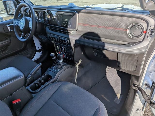 Used 2024 Jeep Wrangler Rubicon image 29