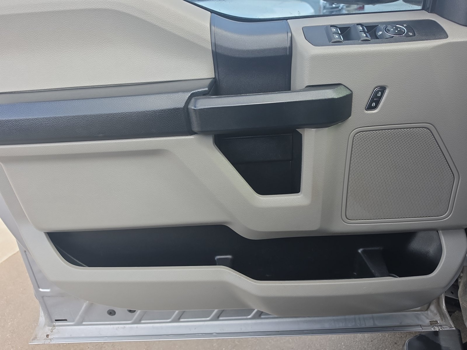 Used 2020 Ford F250 XL w/ STX Appearance Package AWD/4WD image 12