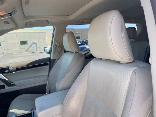Used 2017 Lexus GX 460 Premium AWD/4WD image 5