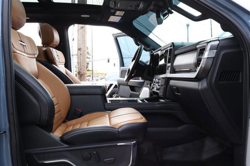 Used 2023 Ford F350 Platinum AWD/4WD image 33