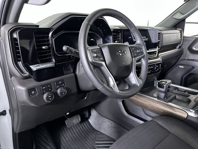 Used 2025 Chevrolet Silverado 1500 LT Trail Boss AWD/4WD image 10