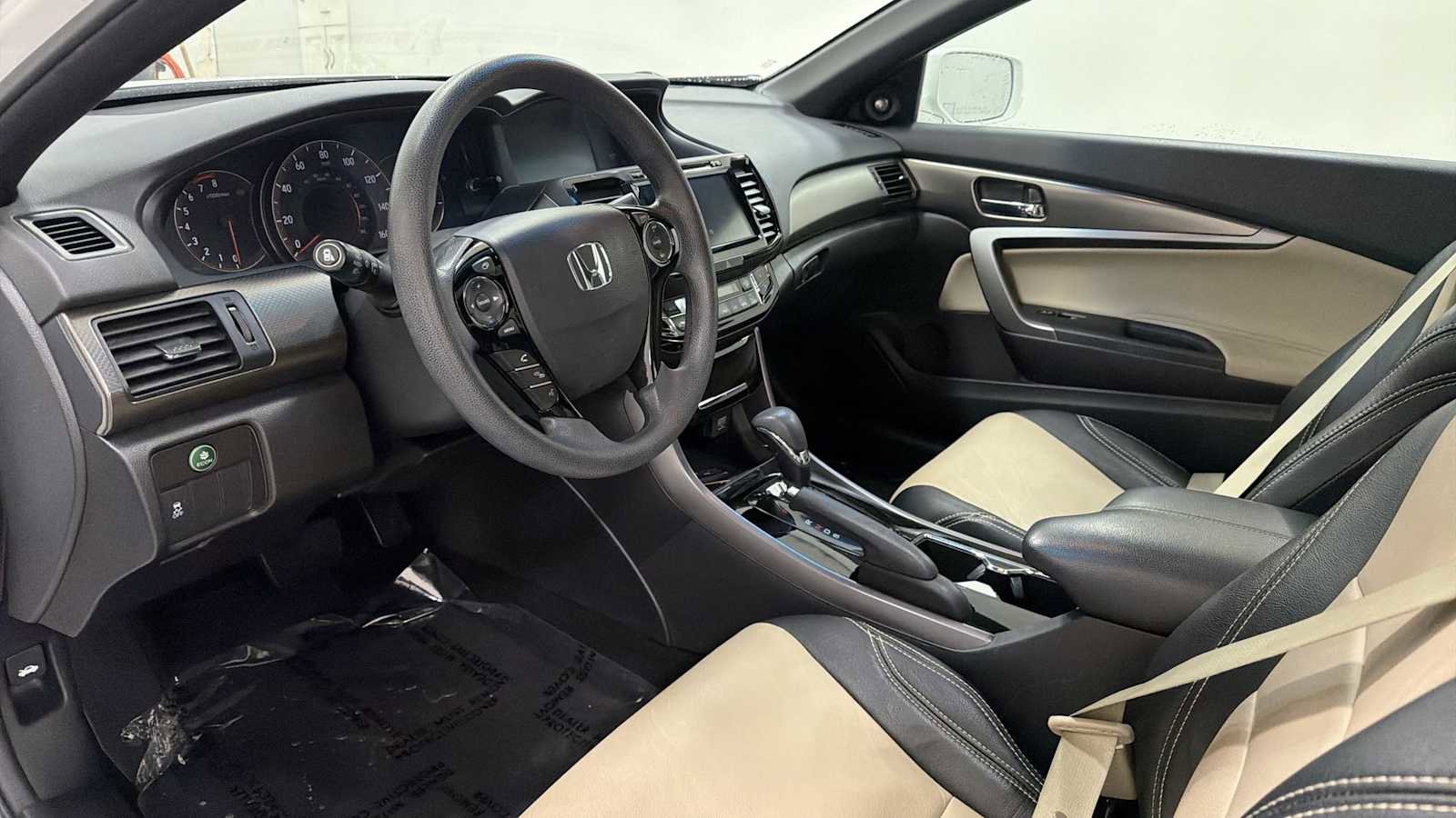 Used 2016 Honda Accord EX image 12