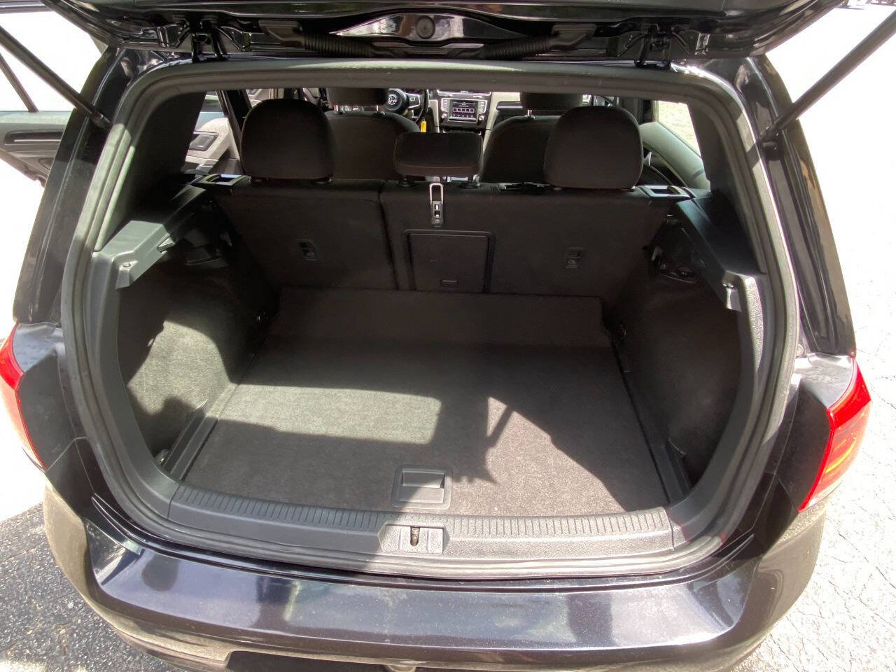 Used 2015 Volkswagen GTI S FWD image 42