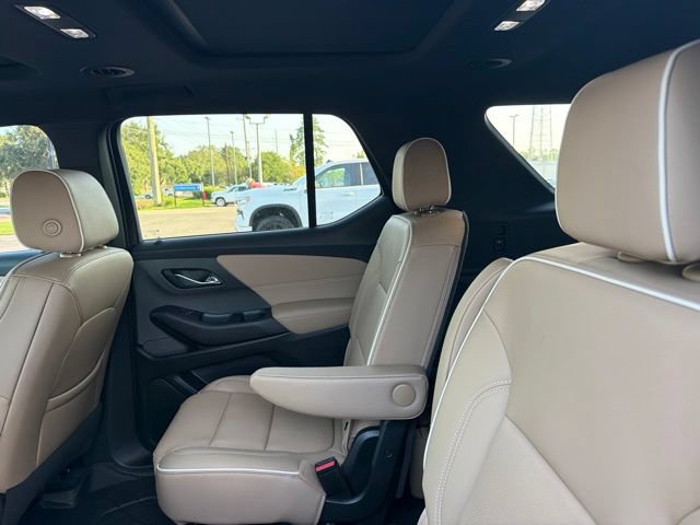Used 2022 Chevrolet Traverse Premier FWD image 9