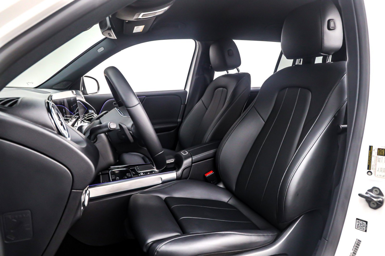 Used 2023 Mercedes-Benz EQB 250+ image 18