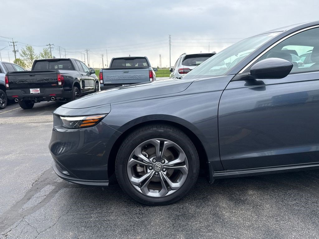 Certified 2023 Honda Accord EX image 15