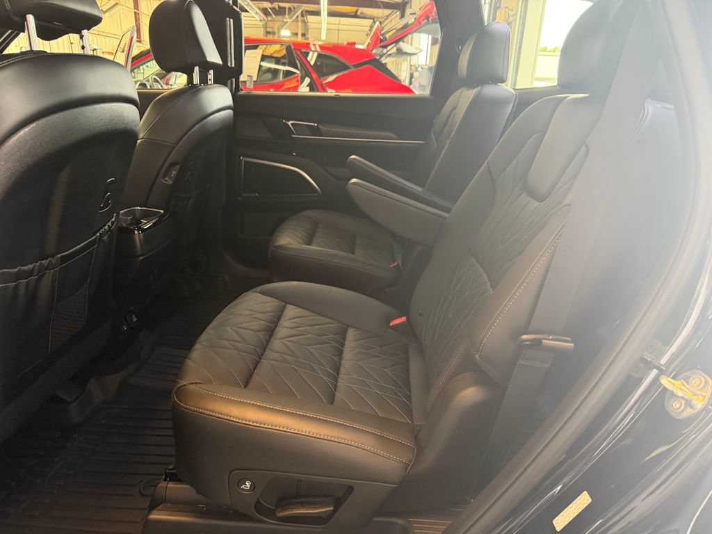 Used 2025 Kia Telluride SX Prestige X-Pro AWD/4WD image 21