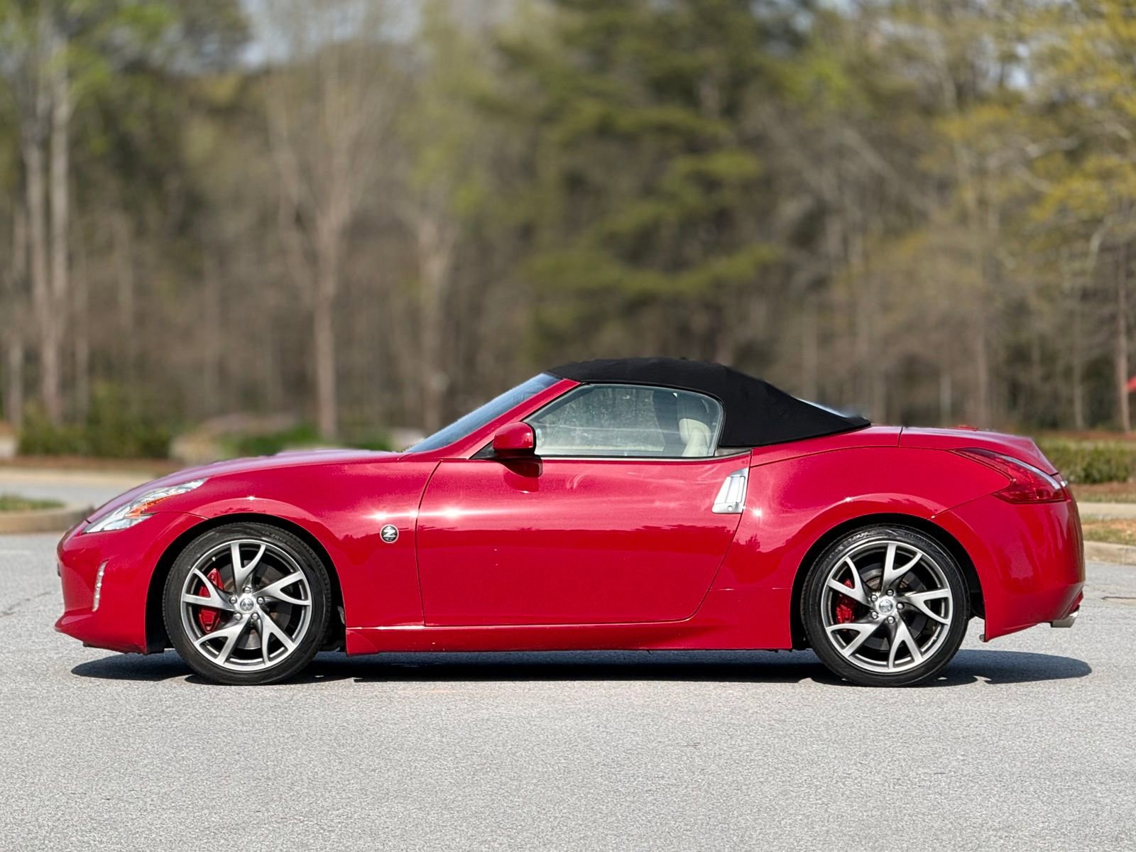 Used 2017 Nissan 370Z Touring Sport RWD image 9