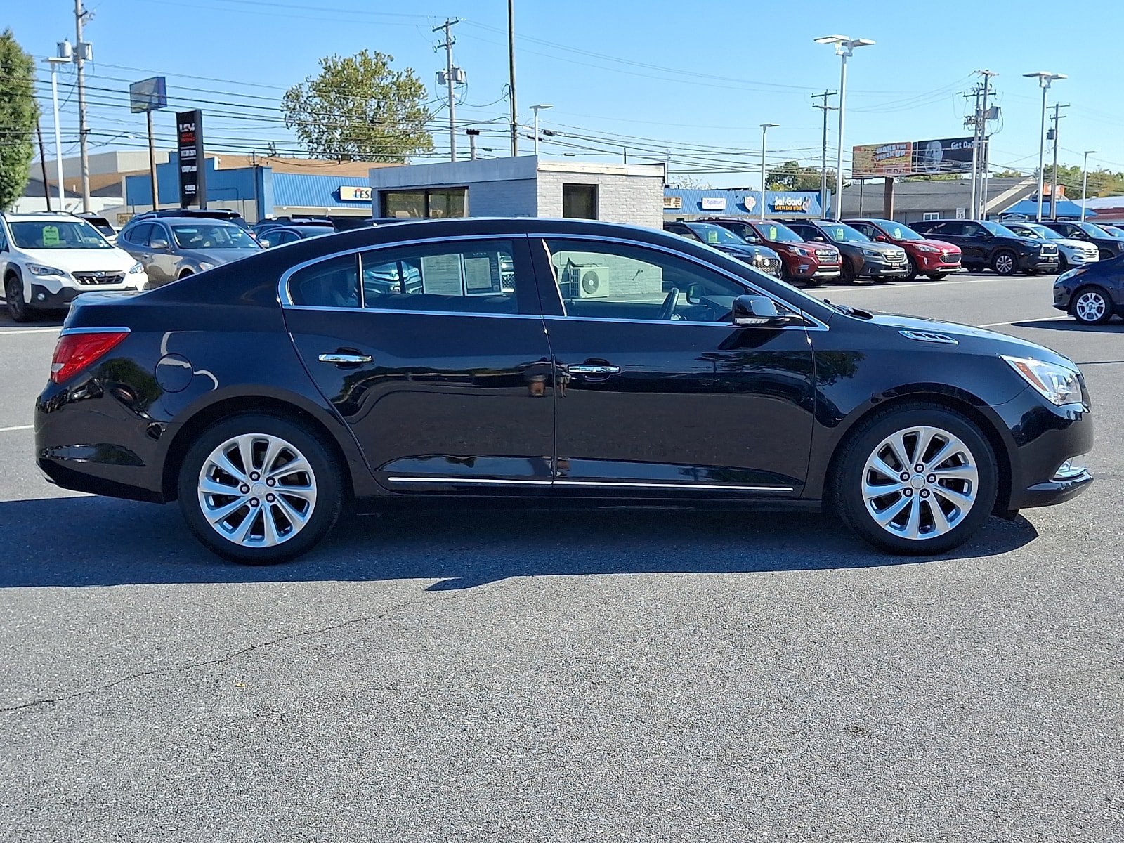 Used 2016 Buick LaCrosse Premium w/ Driver Confidence Package #1 FWD image 4