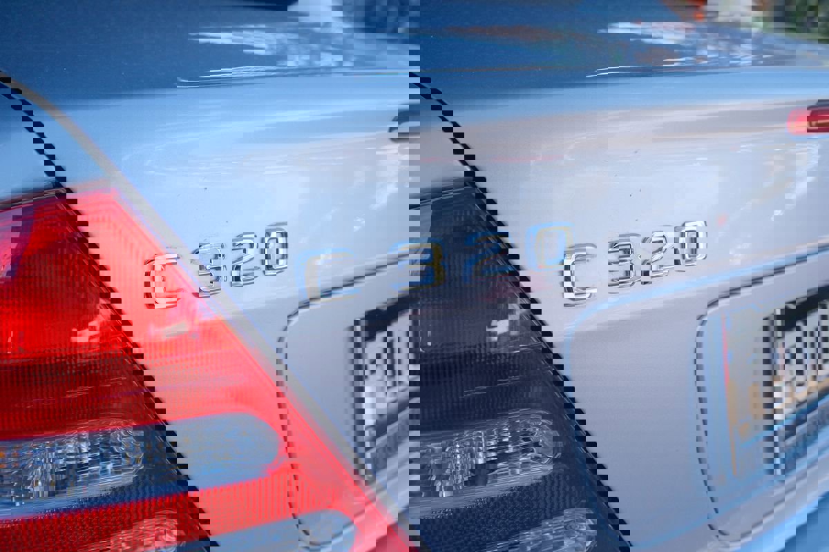 Used 2002 Mercedes-Benz C 320 Sedan image 49