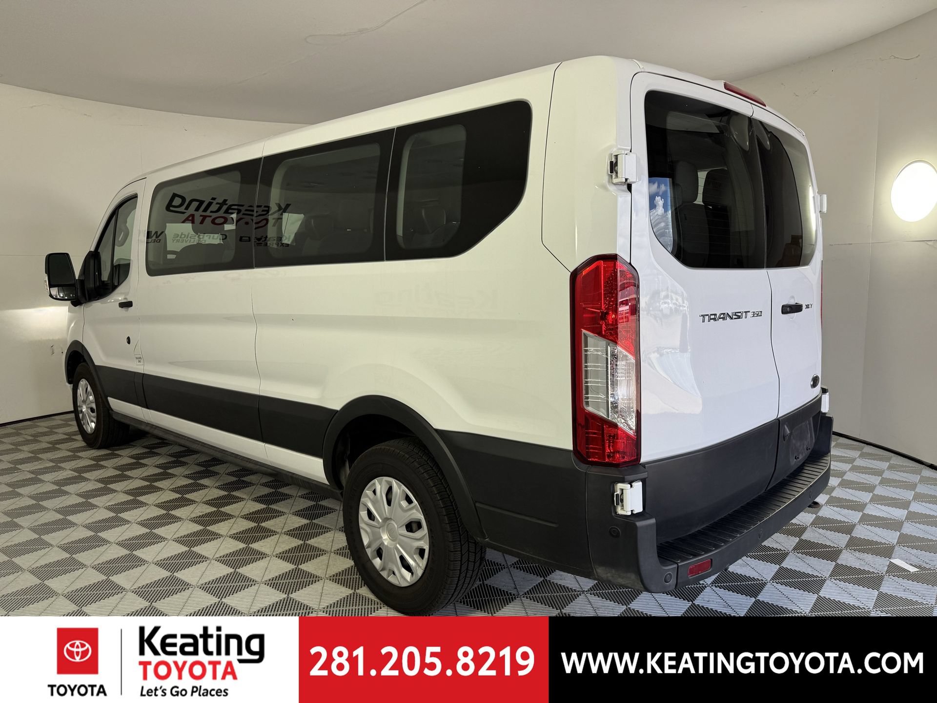Used 2023 Ford Transit 350 XLT RWD image 7