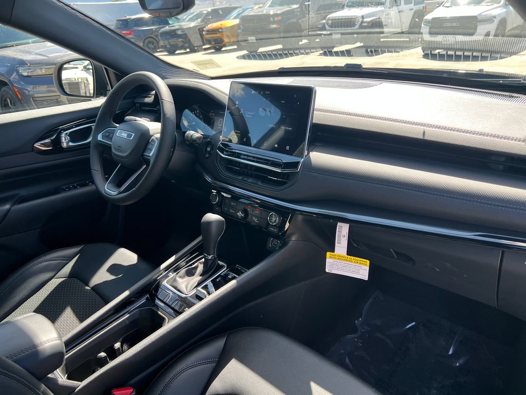 New 2026 Jeep Compass Latitude AWD/4WD image 13