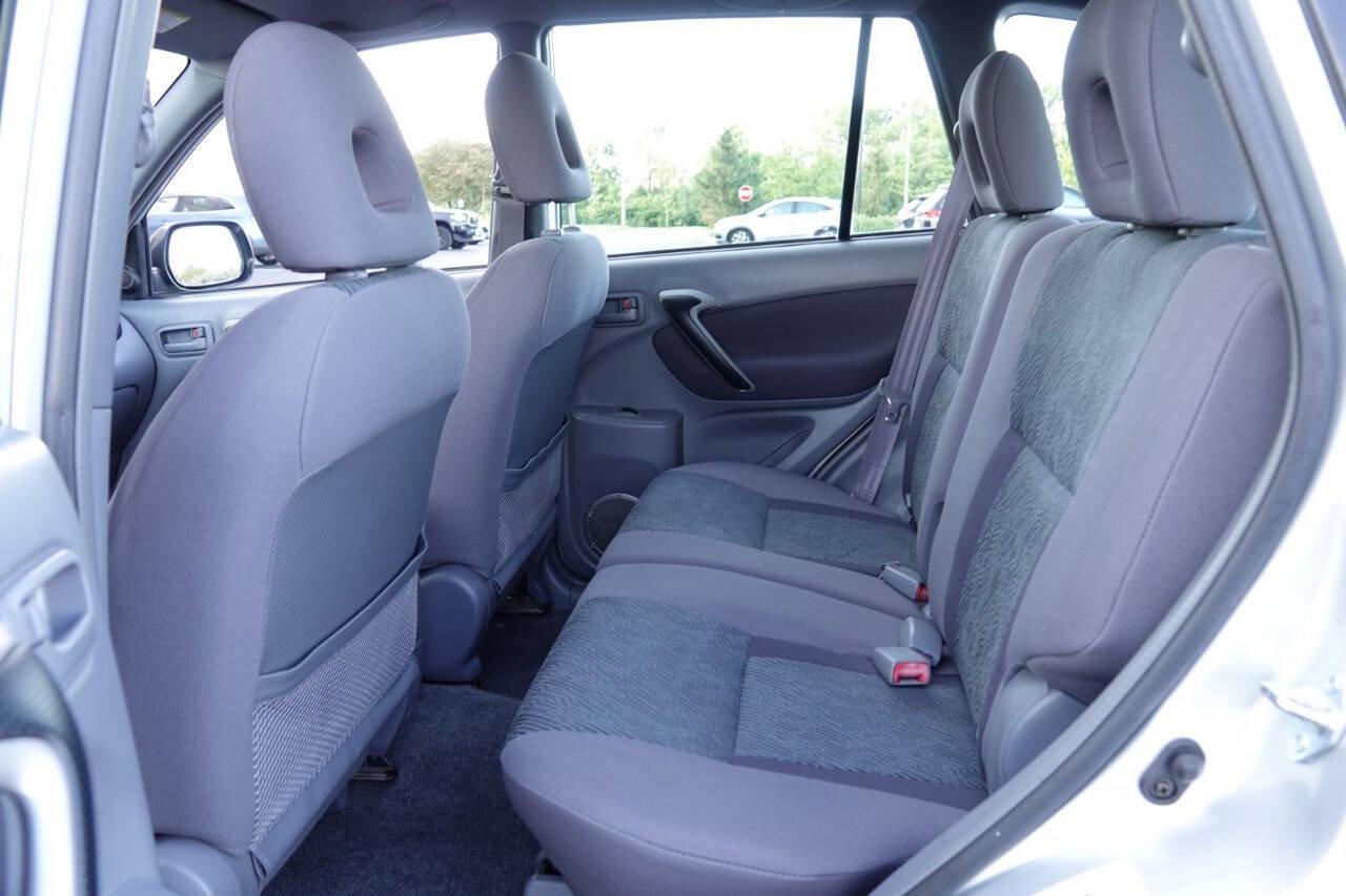 Used 2003 Toyota RAV4 4WD image 65