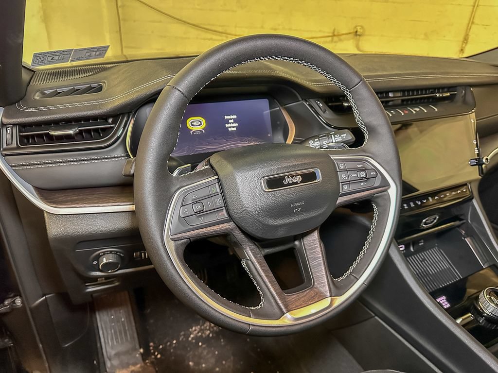 New 2026 Jeep Grand Cherokee Altitude AWD/4WD image 20