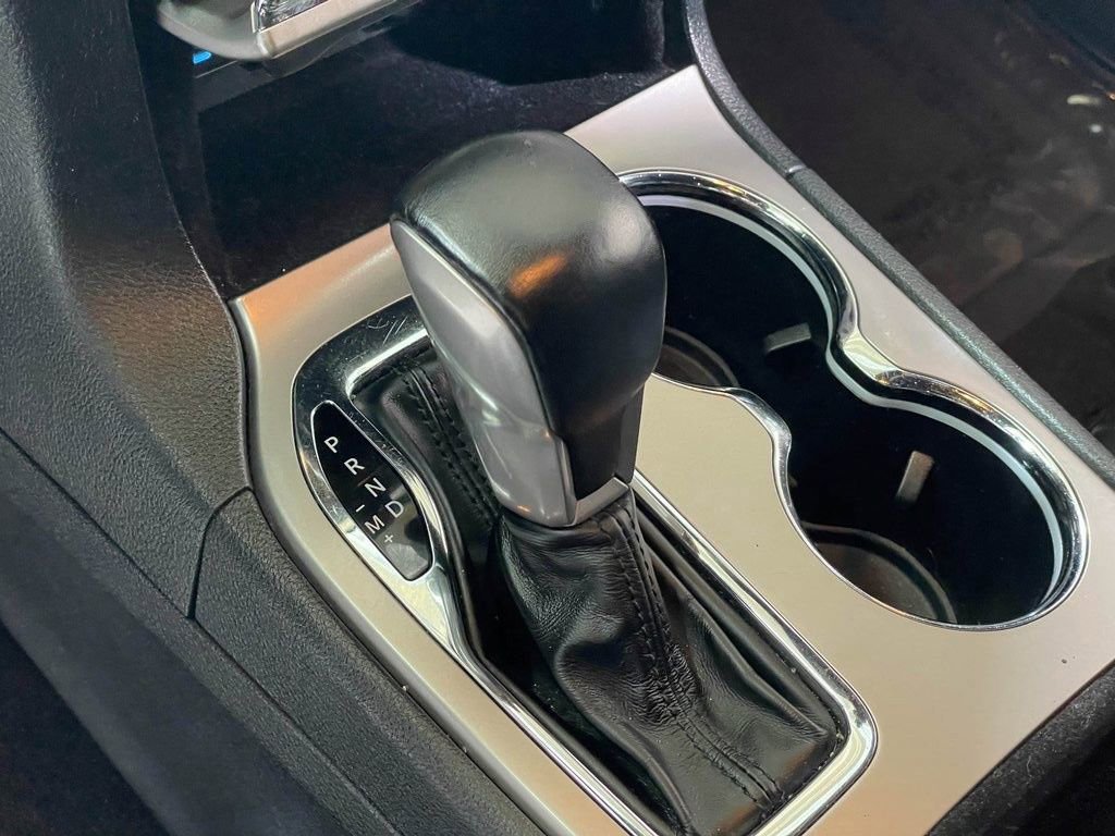 Used 2022 Jeep Grand Cherokee Limited image 18