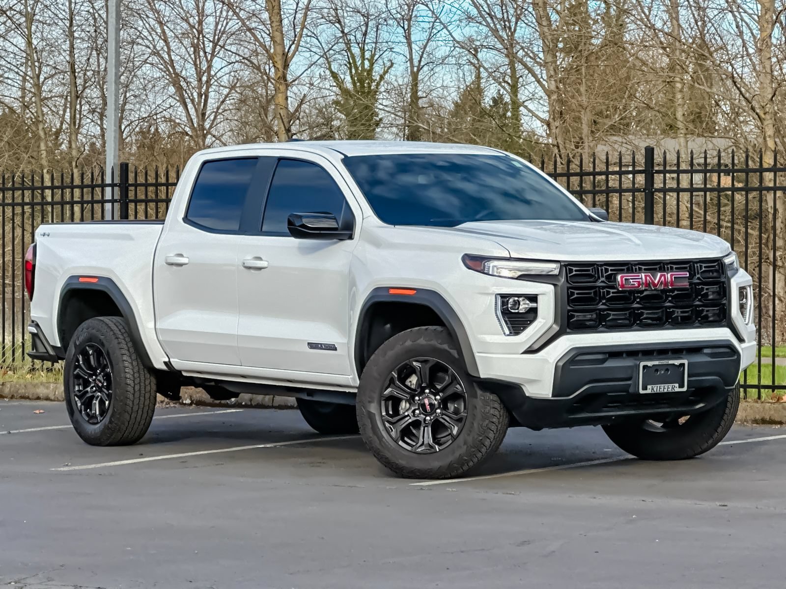 Used 2025 GMC Canyon Elevation AWD/4WD image 2