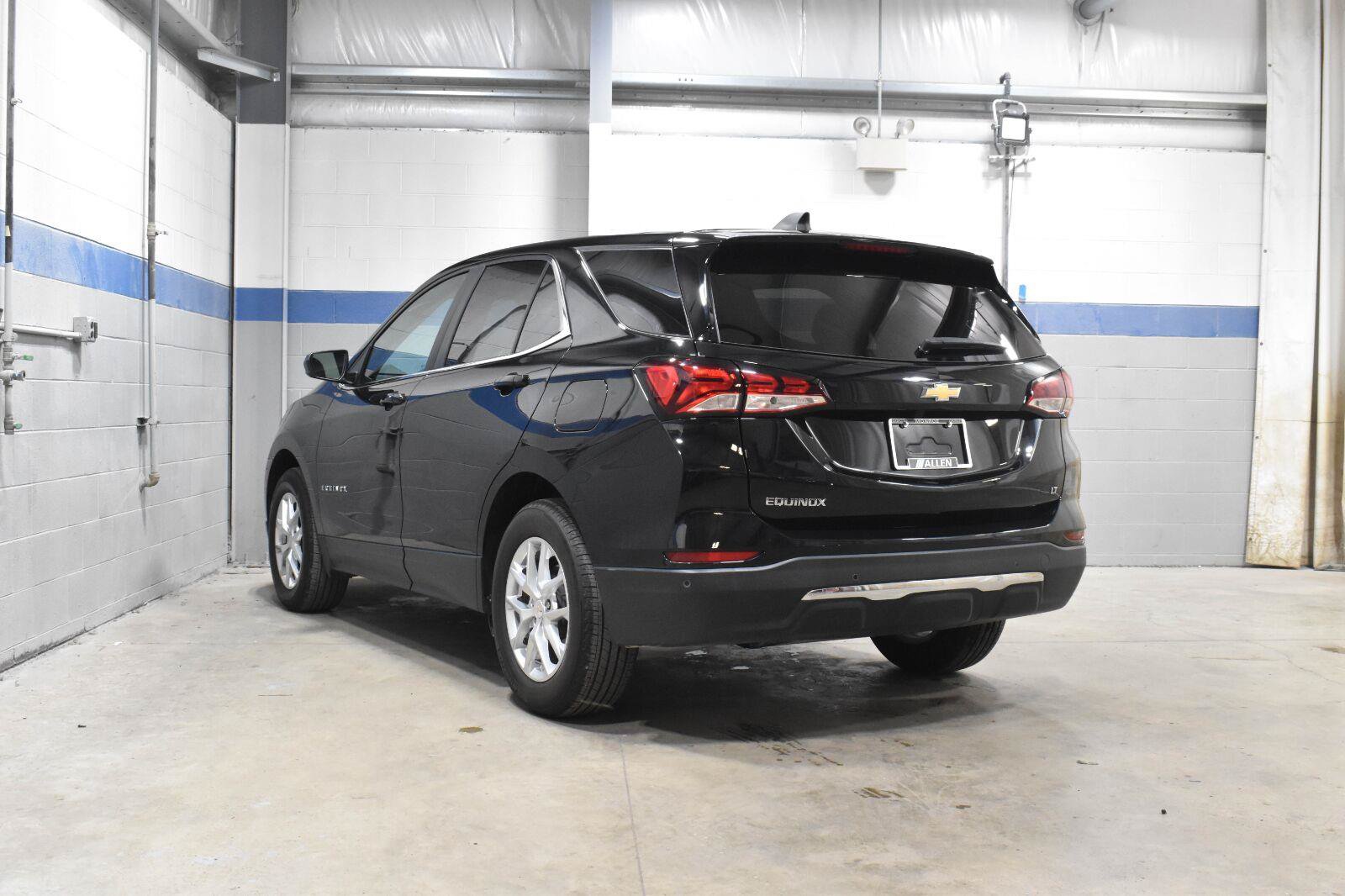 Used 2024 Chevrolet Equinox LT w/ LPO, Floor Liner Package FWD image 23