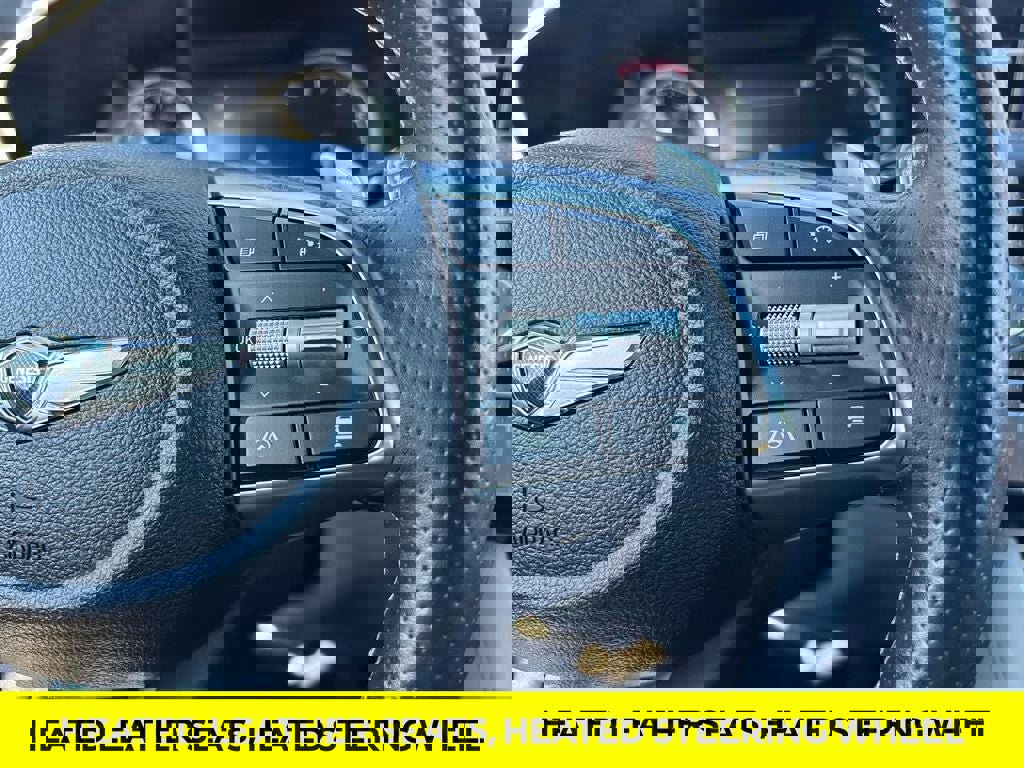 Used 2023 Genesis G70 2.0T image 16