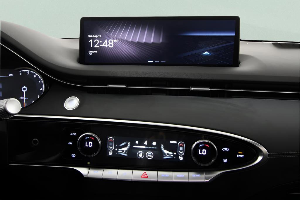 Used 2025 Genesis GV70 2.5T w/ Select Package AWD/4WD image 30