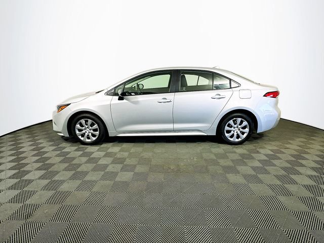 Certified 2025 Toyota Corolla LE image 5