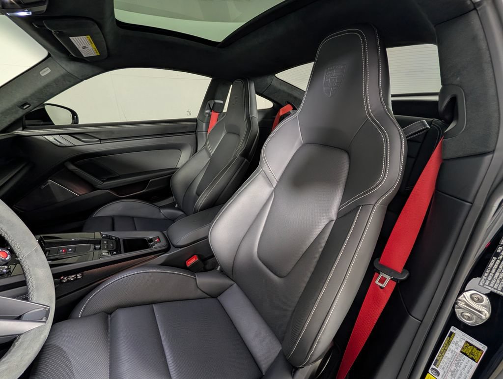Certified 2026 Porsche 911 Carrera GTS RWD image 5
