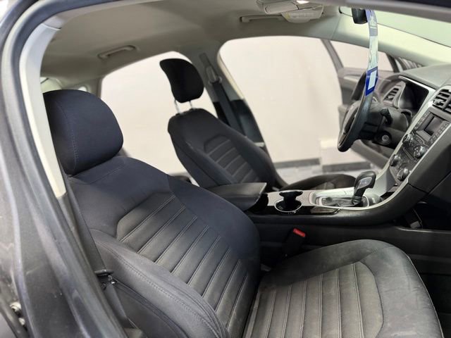 Used 2014 Ford Fusion SE FWD image 23