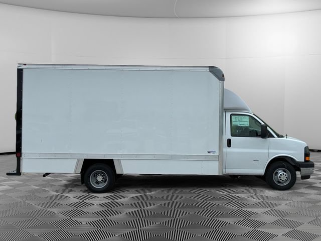 New 2026 Chevrolet Express 3500 w/ Power Convenience Package RWD image 6
