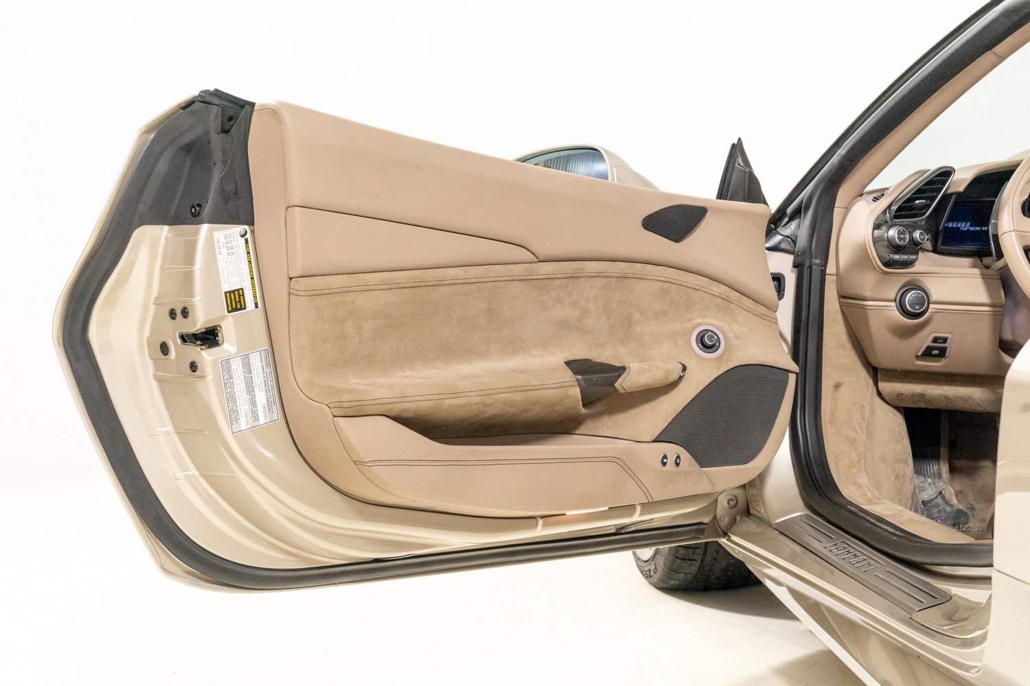 Used 2018 Ferrari 488 Spider RWD image 26
