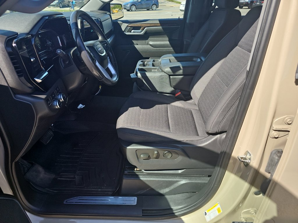 Used 2022 GMC Sierra 1500 Elevation AWD/4WD image 4