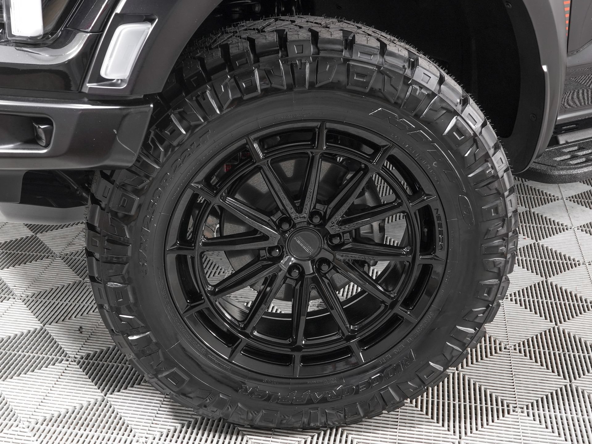 Used 2026 Ford F150 Raptor w/ Equipment Group 803A Raptor R AWD/4WD image 32