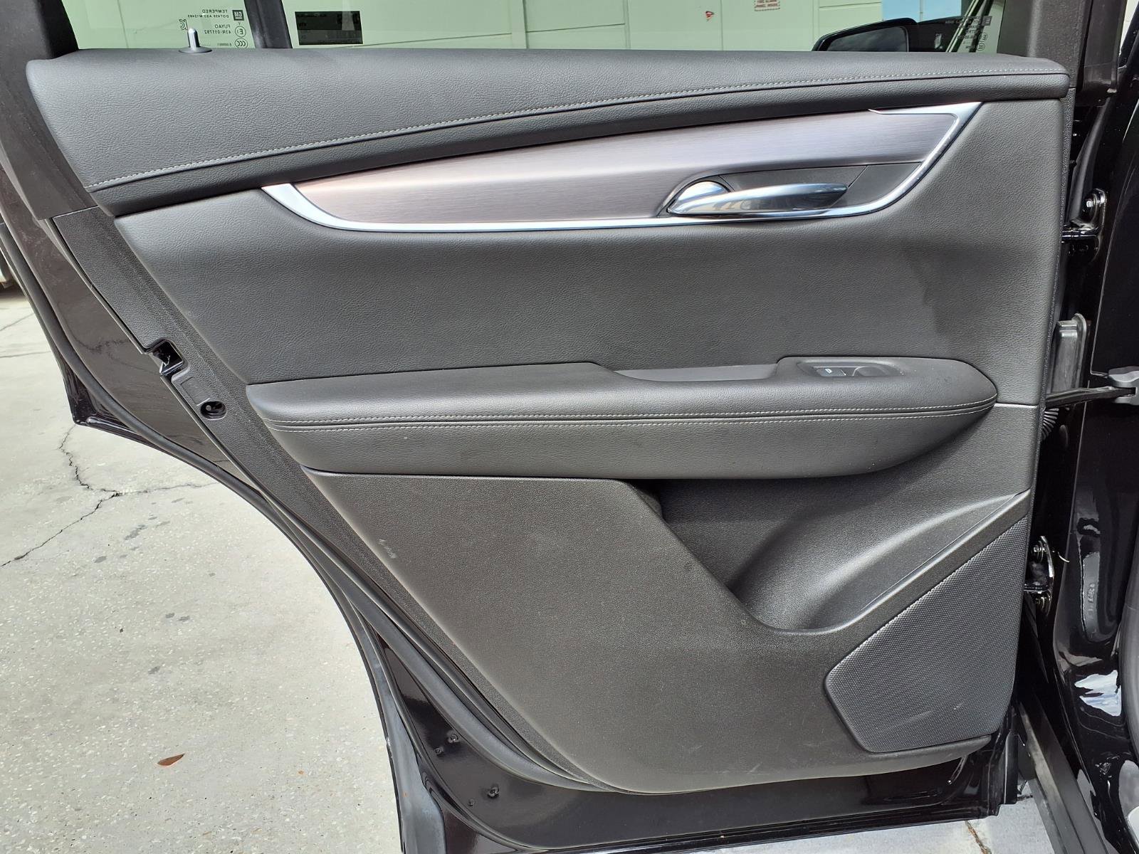 Certified 2024 Cadillac XT6 Luxury image 17