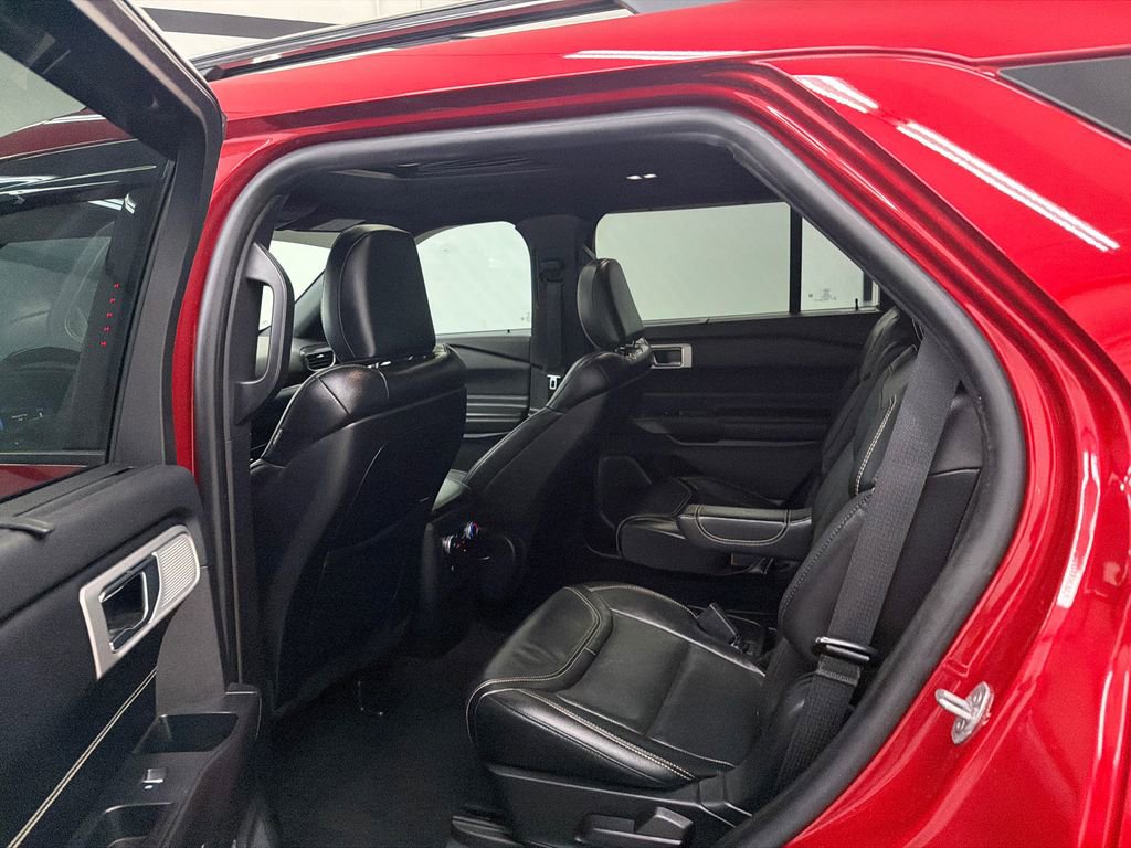 Used 2020 Ford Explorer ST w/ ST Street Pack image 23
