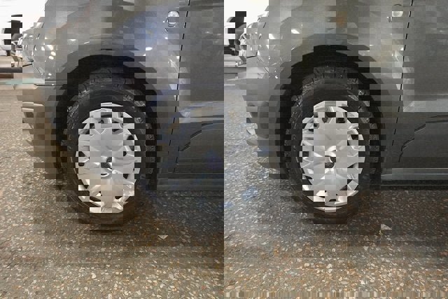 Used 2017 Ford Transit Connect XL image 22