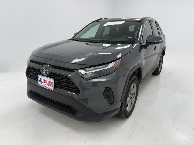 Used 2024 Toyota RAV4 XLE image 4
