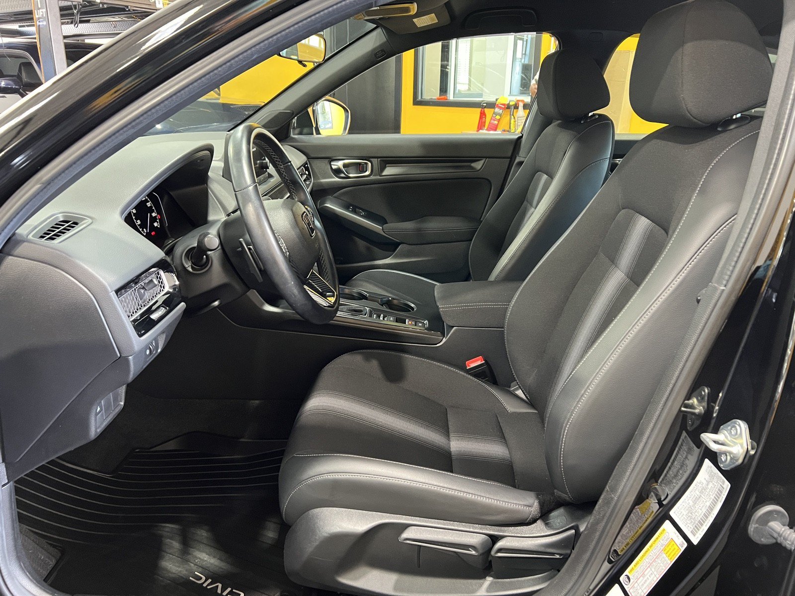 Used 2025 Honda Civic Sport image 15