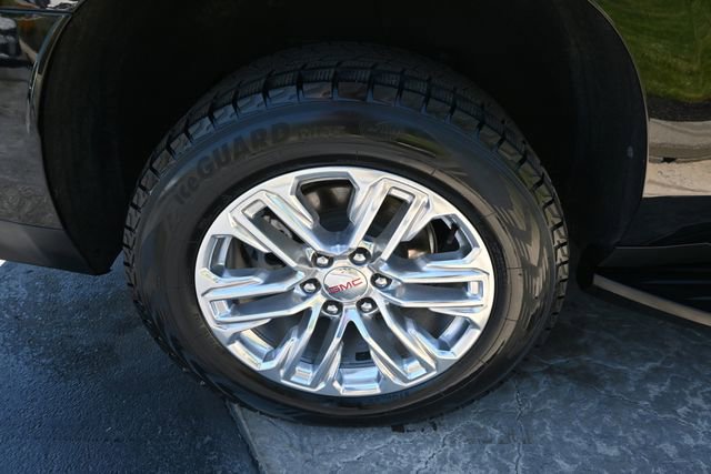 Used 2024 GMC Yukon XL SLT w/ SLT Premium Package AWD/4WD image 12