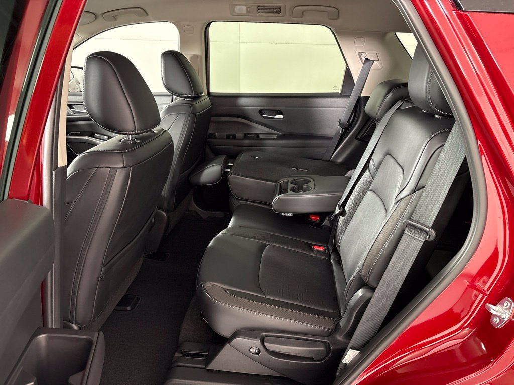 New 2026 Nissan Pathfinder SL FWD image 24