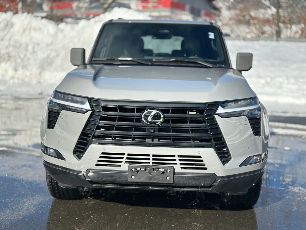 Used 2025 Lexus GX 550 image 10