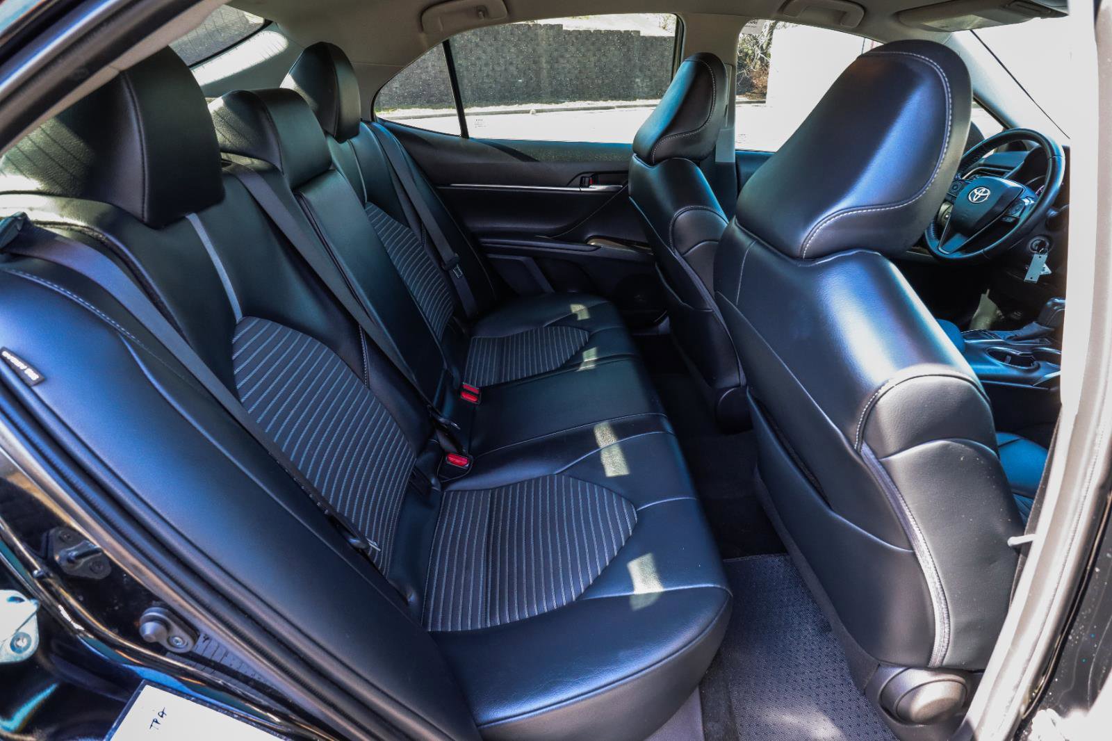 Used 2022 Toyota Camry SE FWD image 35