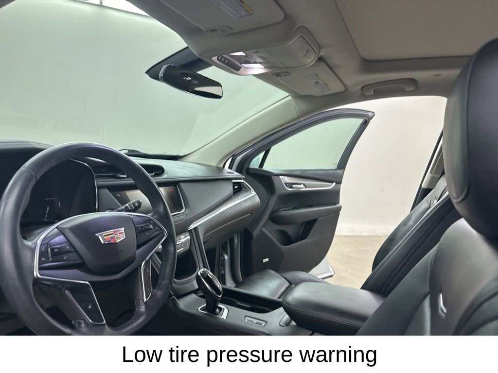 Used 2017 Cadillac XT5 Luxury image 31