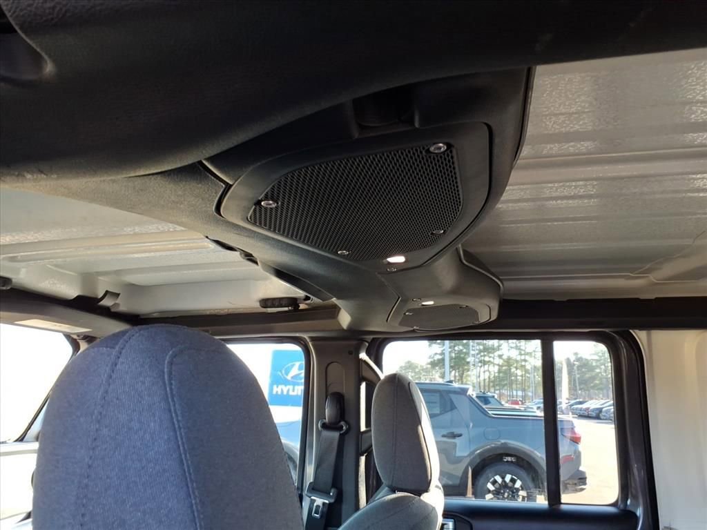 Used 2024 Jeep Wrangler Unlimited Rubicon image 10